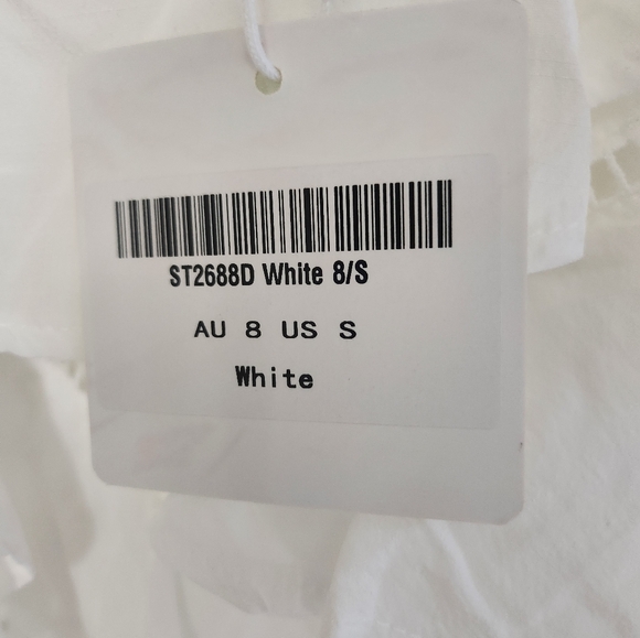 Selfie Leslie Taurus Floral Embroidery and Ruffle Trim Dress White - Picture 6 of 10